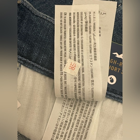 Hollister Jean Shorts - Picture 11 of 11